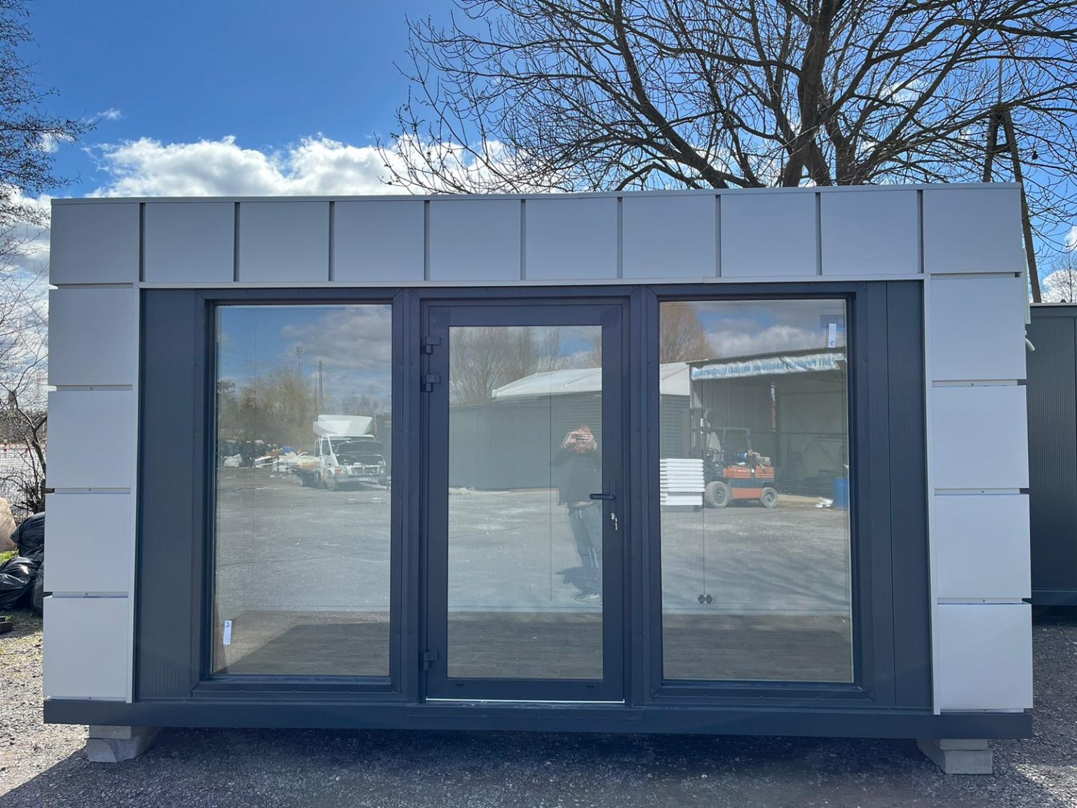 CONTENEDOR DE OFICINA 5 X 2,5 M