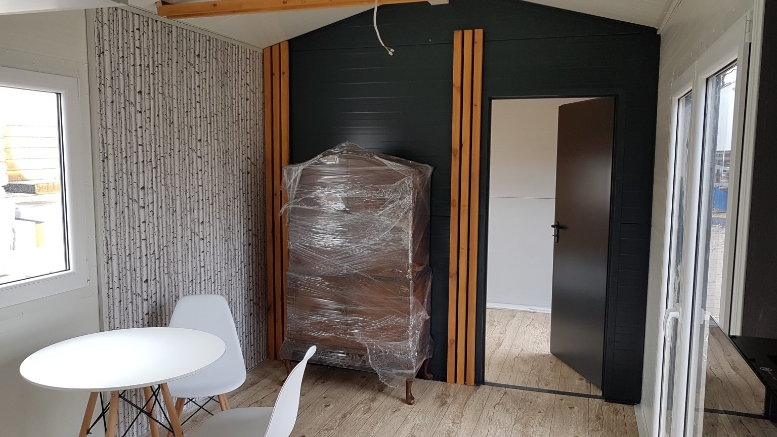 CONTENEDOR HABITABLE 8X3M