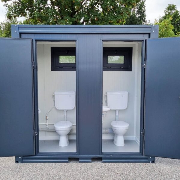 CONTENEDOR SANITARIO WC – URINARIO- CON DOBLE CABINA PARA (HOMBRE Y MUJER) 240X120M