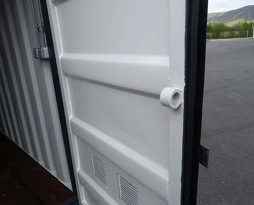 CONTENEDOR DE 15 PIES CON INSTALACIÓN ELÉCTRICA - NUEVO