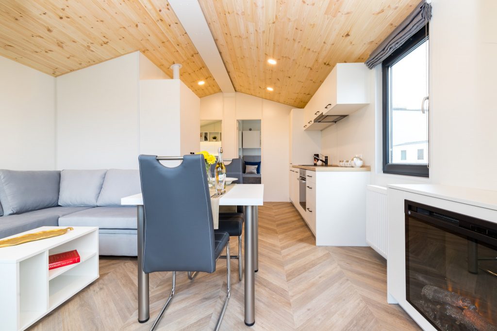 CASA MOVIL MILFORD (8,2 X 4,2 M)