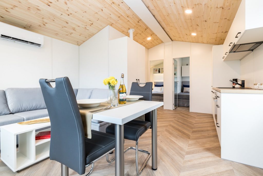 CASA MOVIL MILFORD (8,2 X 4,2 M)