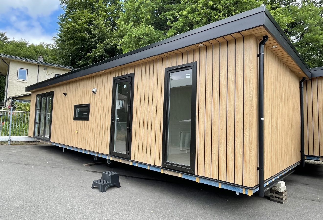 CASA MÓVIL IONA CHALET 2 DORMITORIOS (12,5 X 4,4 M)