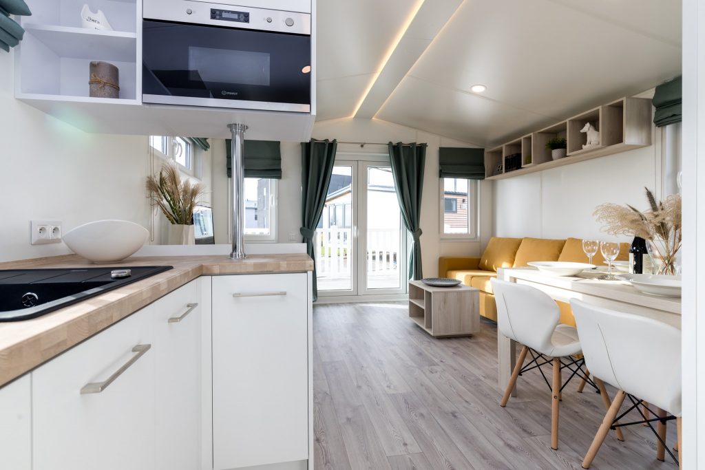 CASA MOVIL BARRY WHITE (12,5 X 4 M)