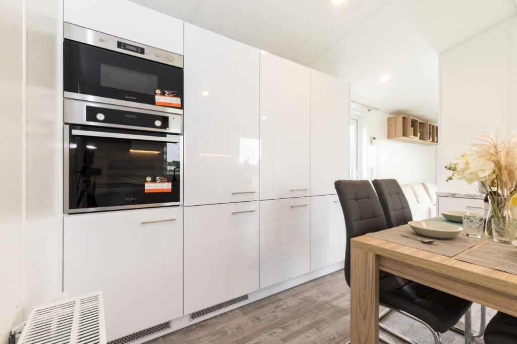 CASA MOVIL POOLE (12 X 4 M)