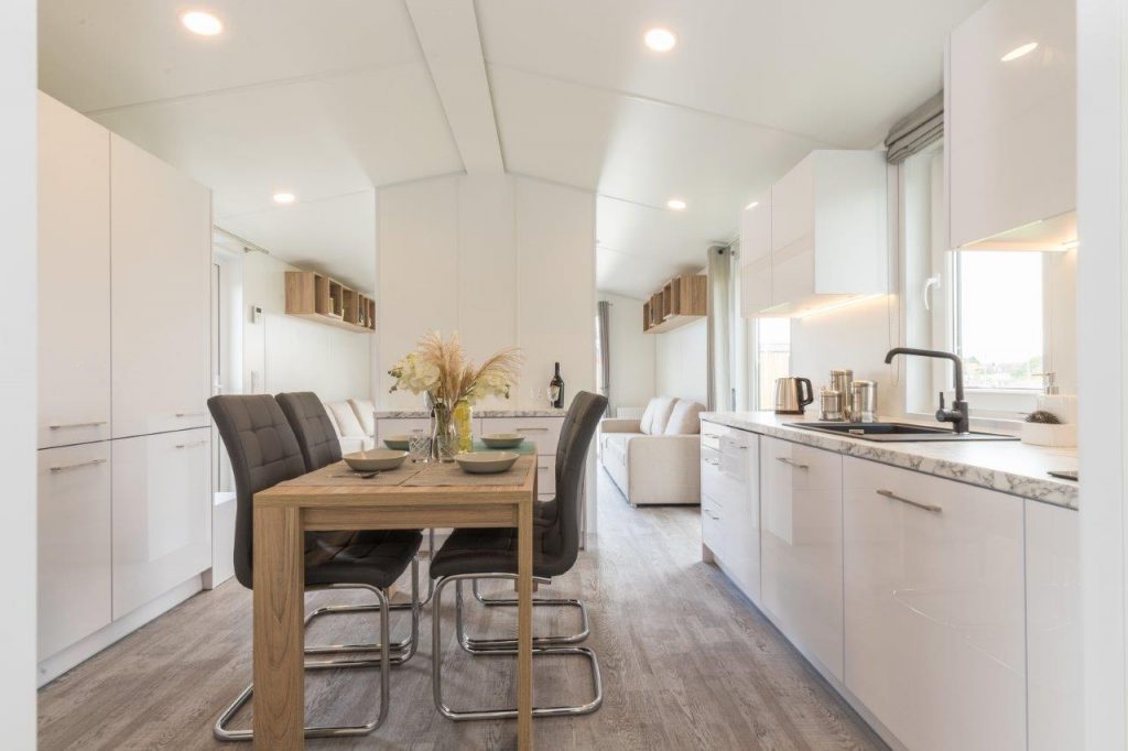 CASA MOVIL POOLE (12 X 4 M)