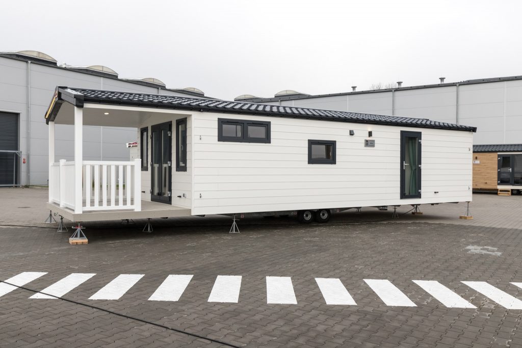 CASA MOVIL BARRY WHITE (12,5 X 4 M)