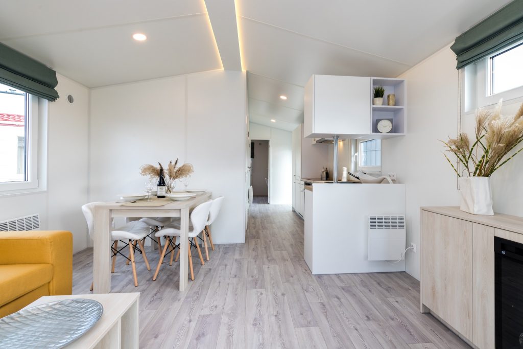 CASA MOVIL BARRY WHITE (12,5 X 4 M)