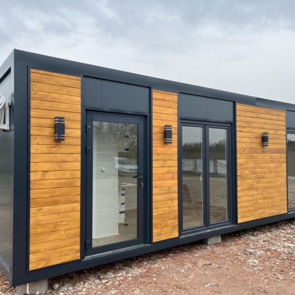 CONTENEDOR HABITABLE 8X3MT