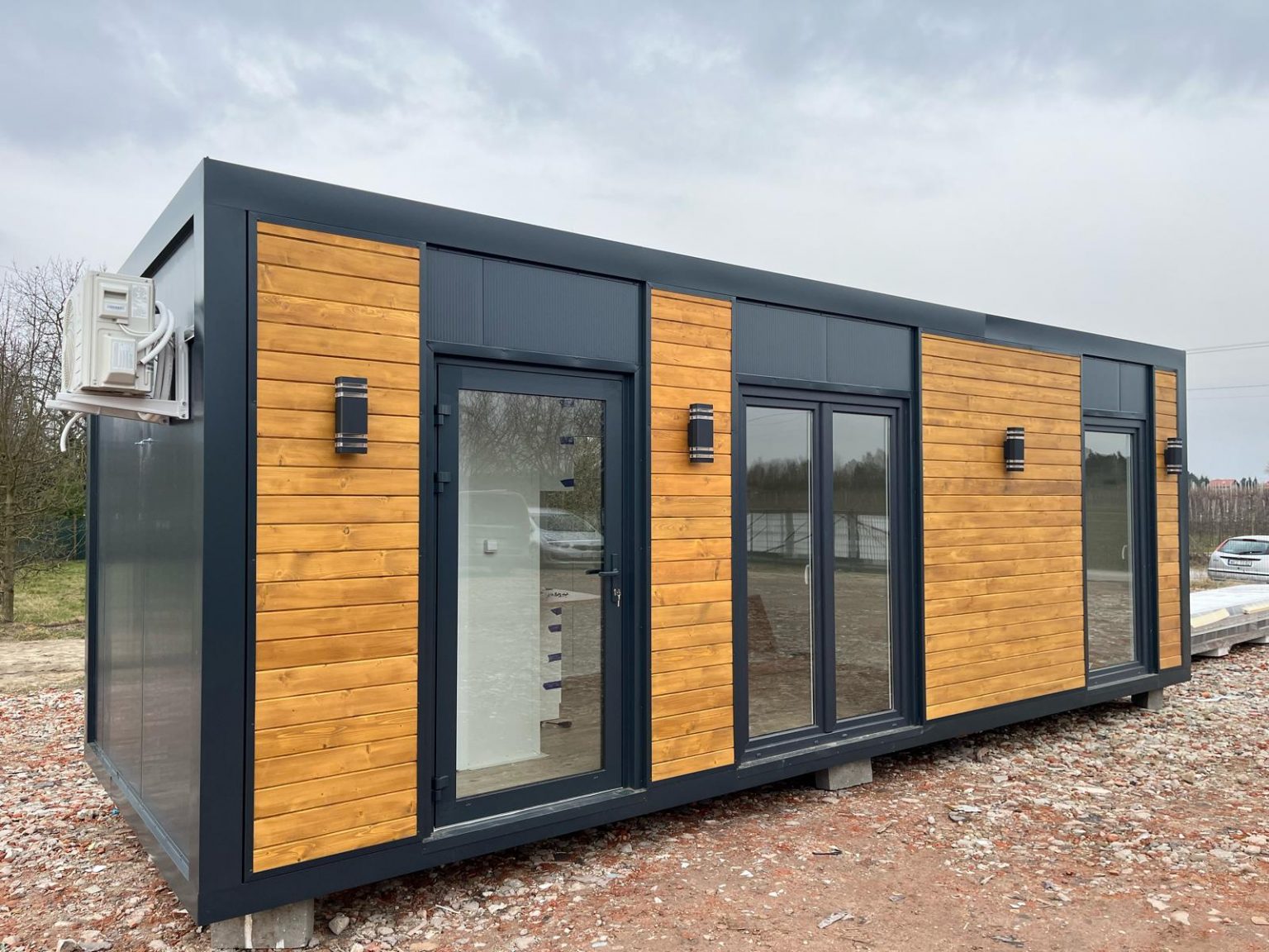 CONTENEDOR HABITABLE 8X3MT