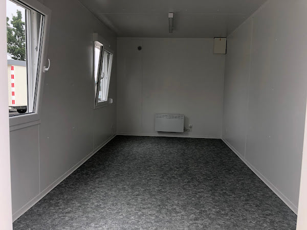 CONTENEDOR DE OFICINA 6 X 3 M CON DOS VENTANAS LATÉRALES