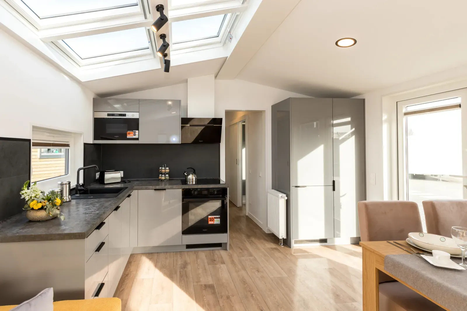 CASA MÓVIL CAPRI LUXURIOR (12,5 X 4,2 M)