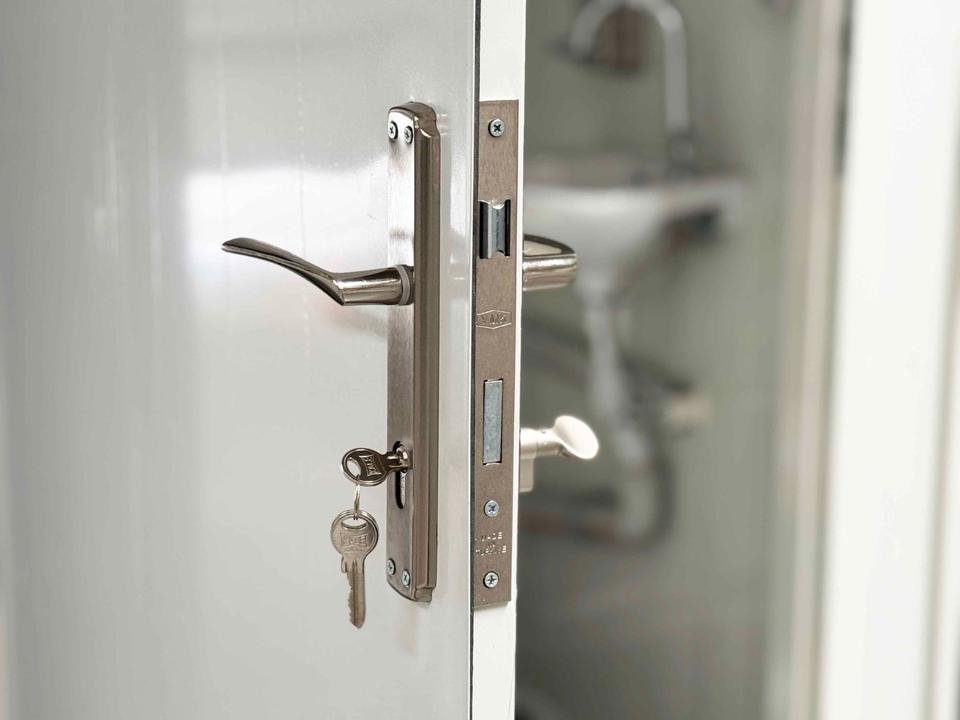 CONTENEDOR SANITARIO DOBLE CON WC (240X120M)NUEVO