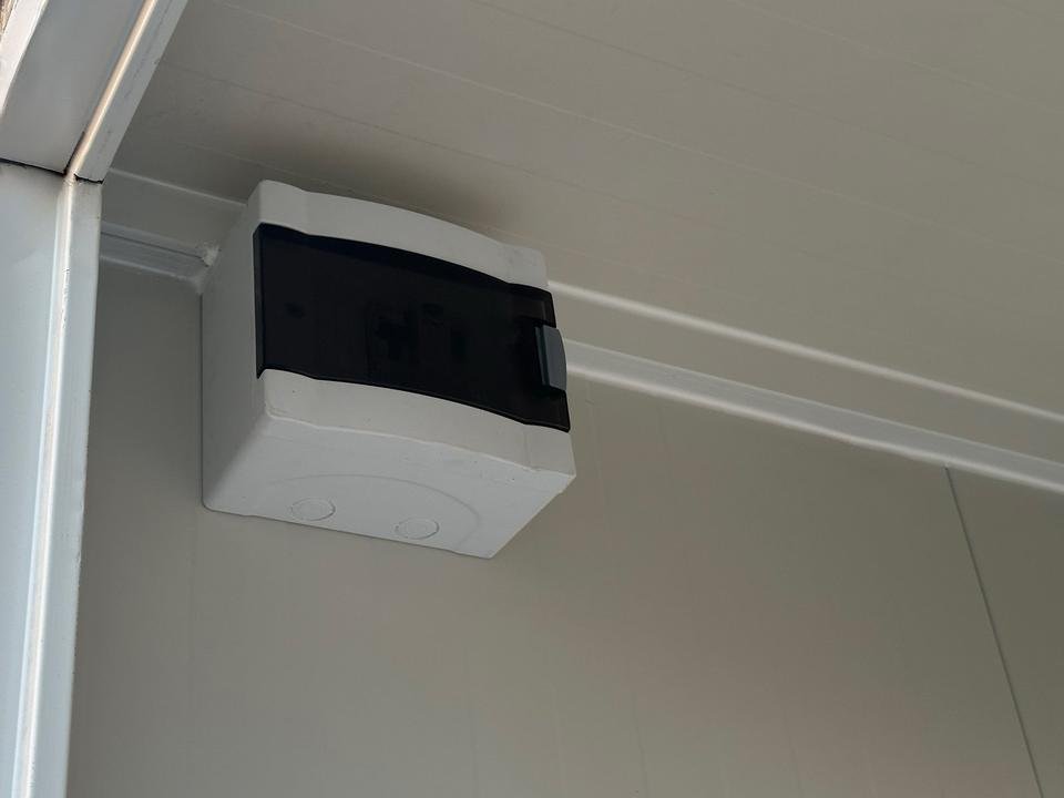 CONTENEDOR SANITARIO DOS DUCHA (220X120M) NUEVO