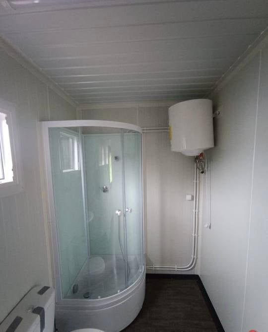 CONTENEDOR DE OFICINA CON BANO 6x3M