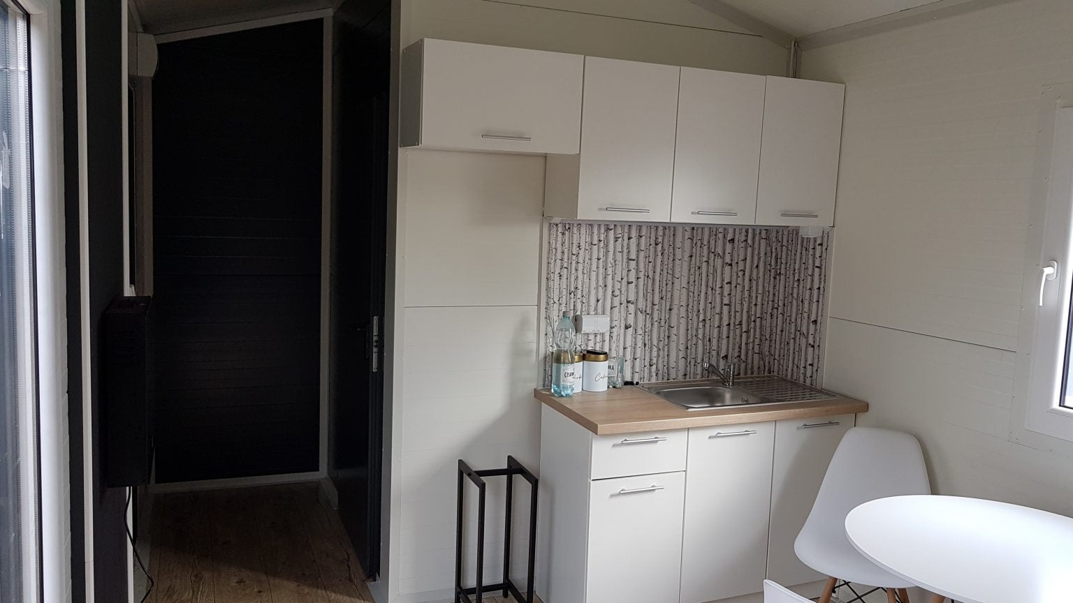 CONTENEDOR HABITABLE 8X3M