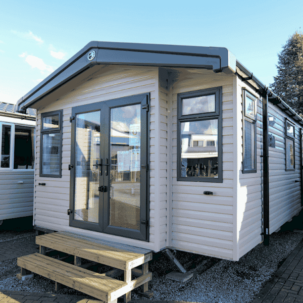 CASA MÓVIL SWIFT 1100/2 (11,2 X 3,7 M)