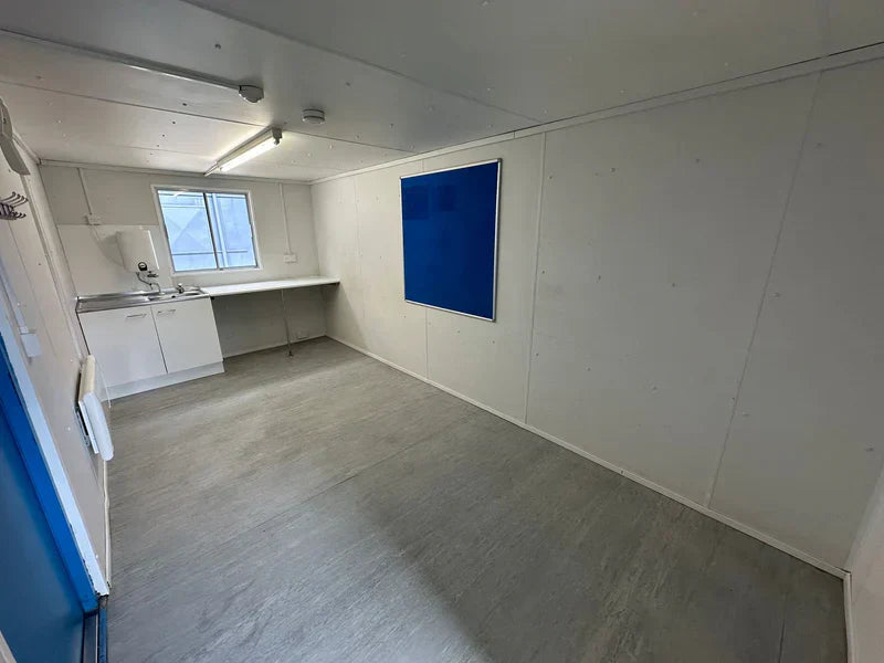 CONTENEDOR DE OFICINA 7,3 X 2,7 M