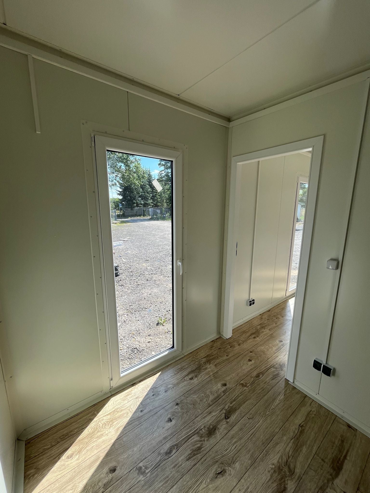 CONTENEDOR HABITABLE 8X3MT