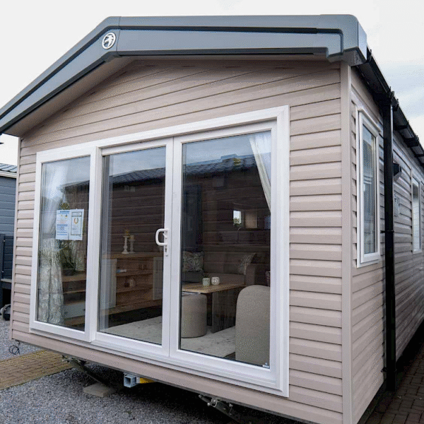 CASA MÓVIL SWIFT BORDEAUX (11 X 3,7 M)