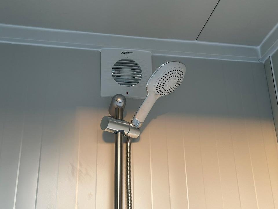 CONTENEDOR SANITARIO DOS DUCHA (220X120M) NUEVO