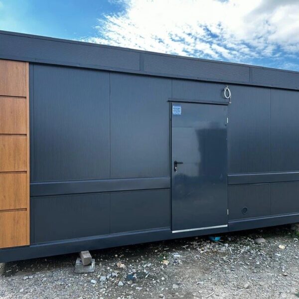 Contenedor Sanitario con Múltiples Unidades: Funcionalidad y Espacio