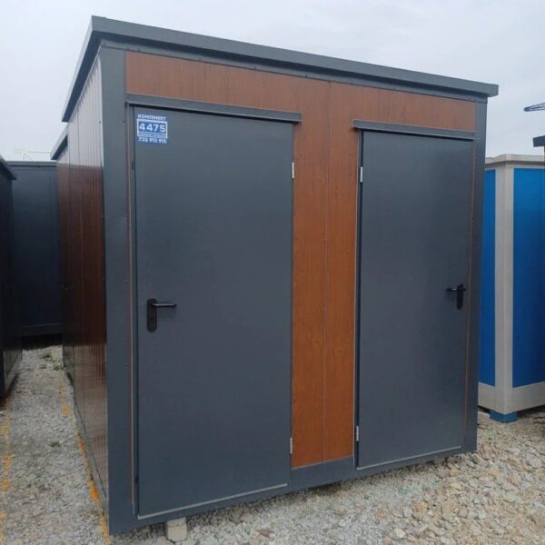 Contenedor Sanitario Doble de 2 Cabinas: WC y Ducha en un Diseño Robusto