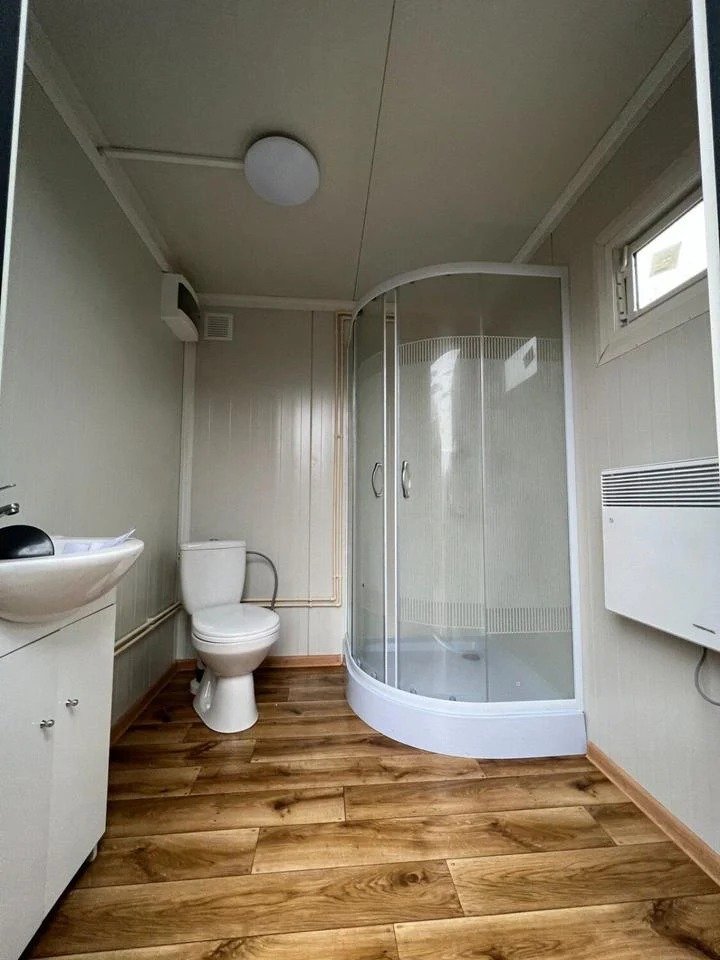 Contenedor Sanitario con Ducha y WC