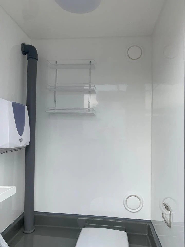 Contenedor WC con Cisterna