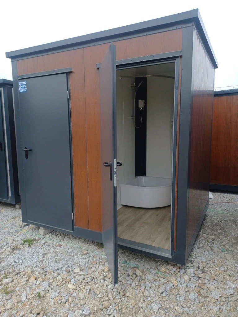 Contenedor Sanitario Doble de 2 Cabinas: WC y Ducha en un Diseño Robusto