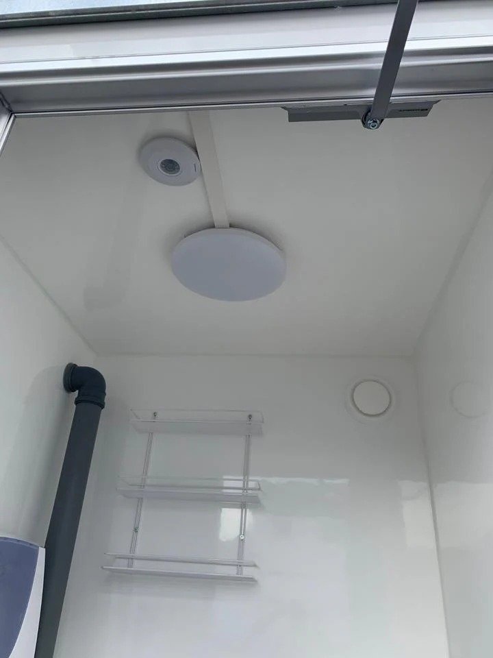 Contenedor WC con Cisterna