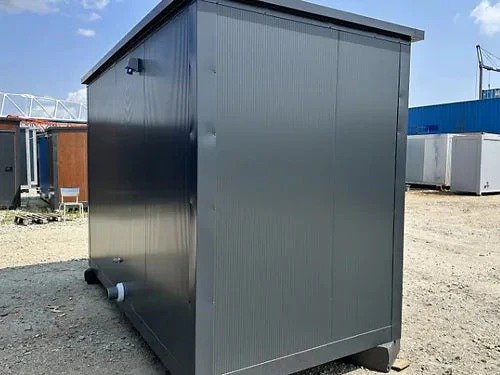 Contenedor Sanitario con 3 Cabinas