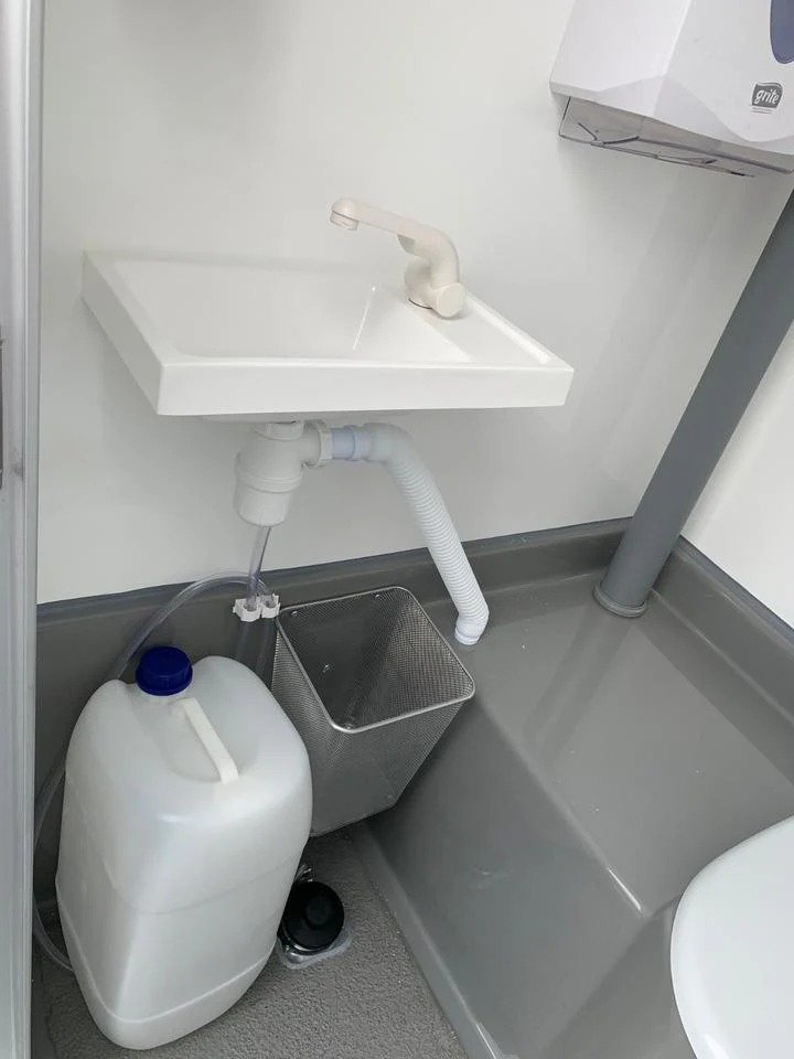 Contenedor WC con Cisterna