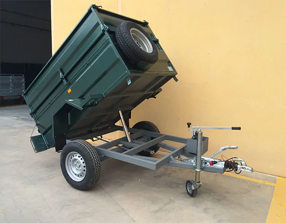 Remolque basculante hidráulico manual + freno de inercia 2.000 x 1.300 x 600 + 350 – Mma 750 kg